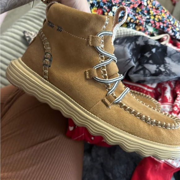 Stylish Tan Suede Womens Hey Dude booys - Picture 3 of 3